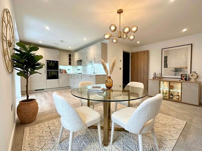 1 Bedroom Apartment For Sale In Fountain Way, Salisbury, Wiltshire, SP2