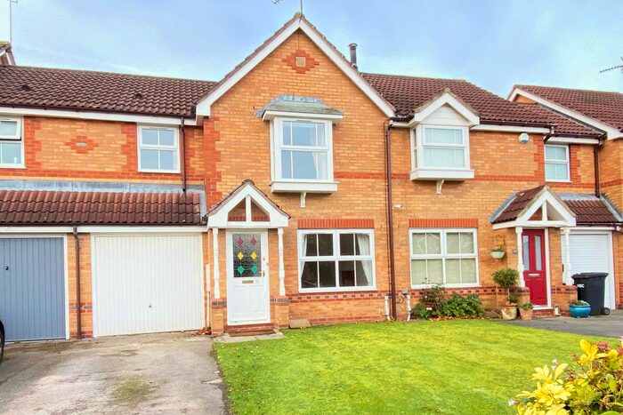 3 Bedroom Terraced House To Rent In St Georges Walk, Harrogate, HG2