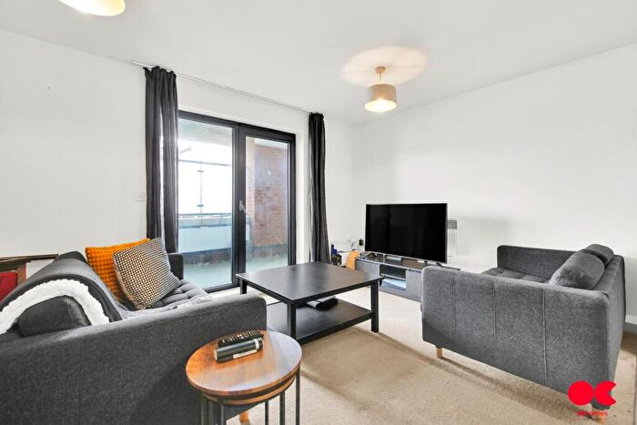 2 Bedroom Flat For Sale In Oliver Road, Leyton, E10