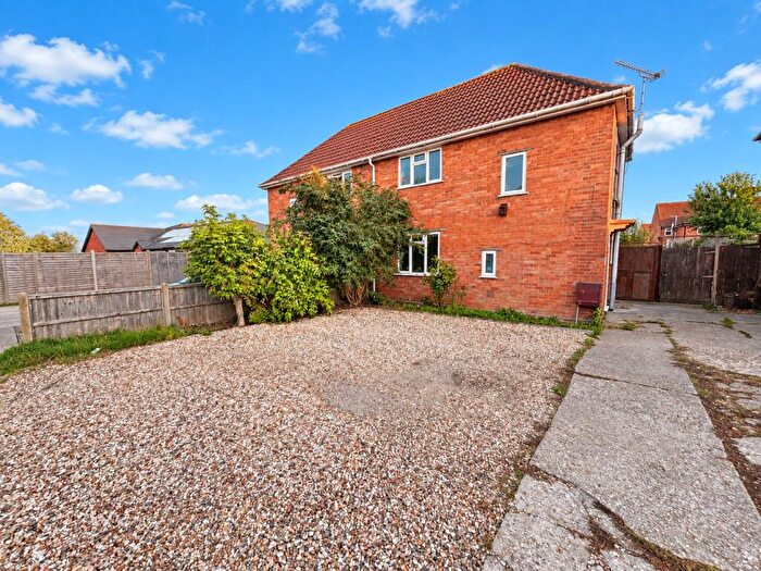 2 Bedroom Semi-Detached House For Sale In Hillcrest Road, Yeovil, BA21