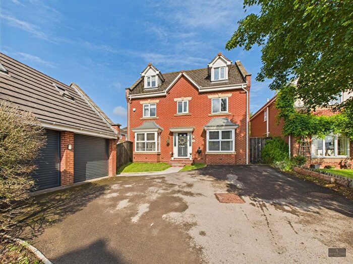 5 Bedroom Detached House For Sale In Norman Drive., Cullompton, EX15