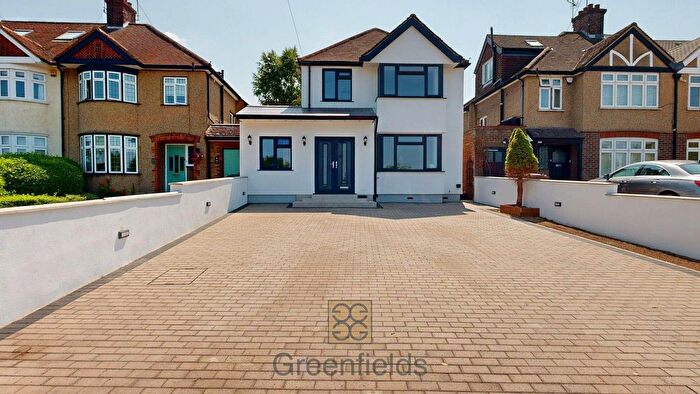5 Bedroom Detached House To Rent In Hampermill Lane, Watford, WD19