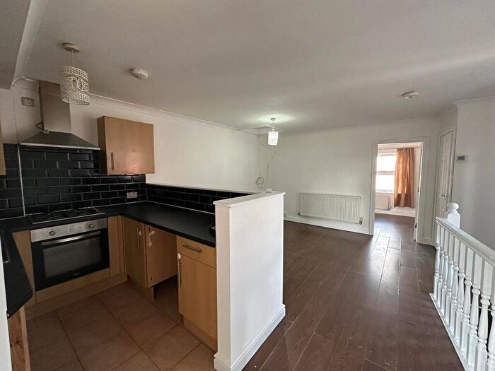 2 Bedroom Flat To Rent In High Street, Quarry Bank, Brierley Hill, DY5