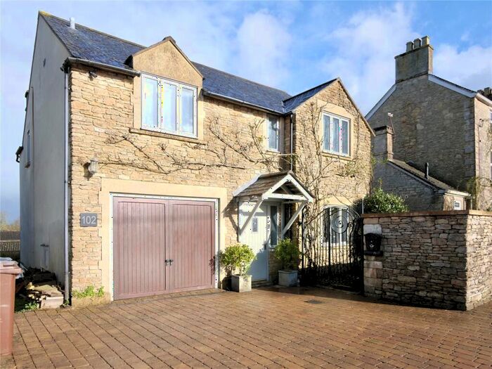 4 Bedroom Detached House For Sale In Vallis Road, Frome, BA11