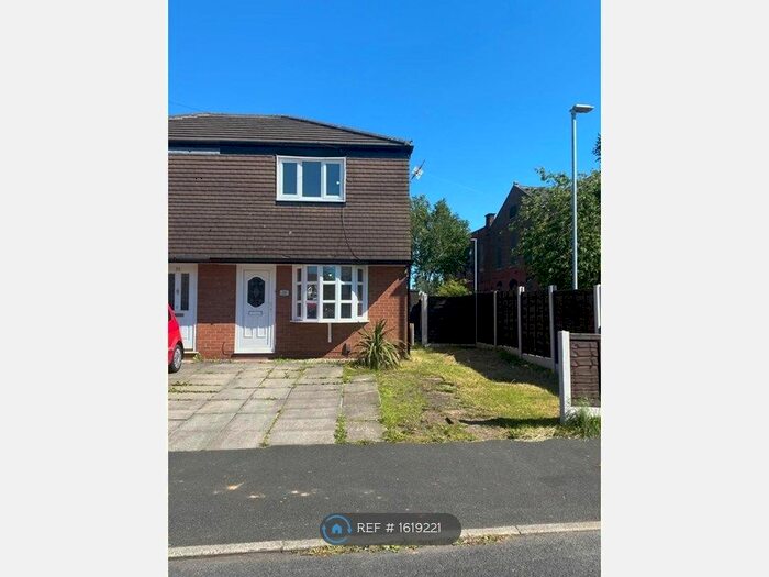 2 Bedroom Semi-Detached House To Rent In High Street, Droylsden, Manchester, M43