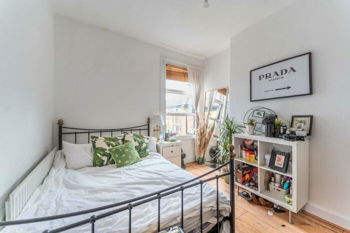 2 Bedroom Flat To Rent In St Johns Avenue, Harlesden, London, NW10