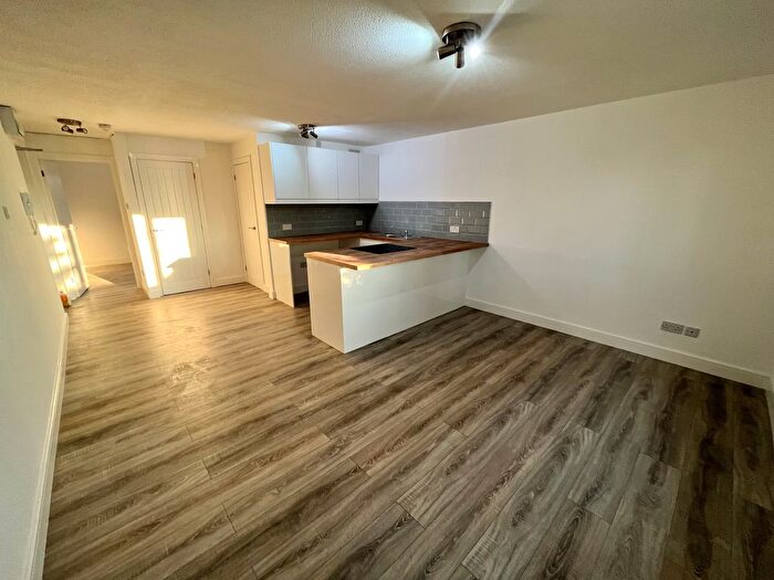 1 Bedroom Flat To Rent In Newport Road, Cardiff, CF24