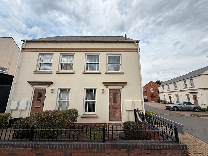 3 Bedroom Semi-Detached House To Rent In Coleshill Road, Atherstone, CV9