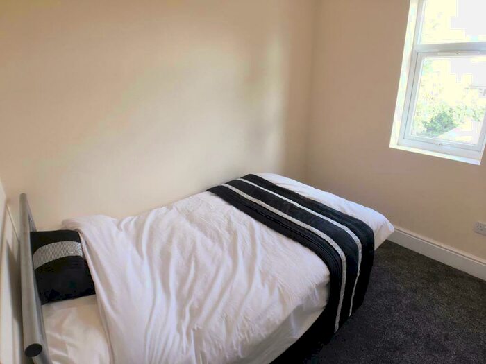 1 Bedroom Flat To Rent In Mary Vale Road, Birmingham, B30