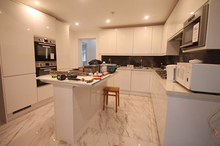 6 Bedroom Terraced House To Rent In Heather Lane, West Drayton, UB7