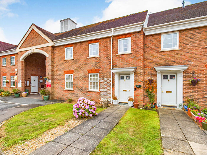 2 Bedroom Maisonette For Sale In Hills Place, Horsham, RH12