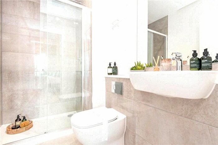 2 Bedroom Apartment To Rent In Heartwell Avenue, London, E16