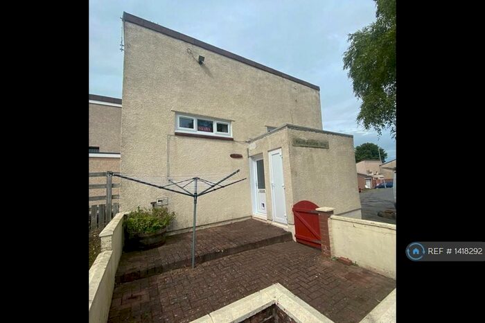 3 Bedroom Terraced House To Rent In Heatherstane Way, Bourtreehill South, Irvine, KA11