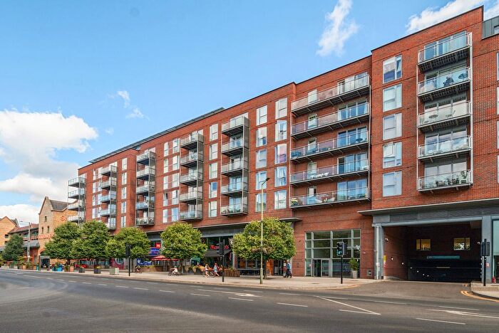 1 Bedroom Flat To Rent In The Heart, Walton-On-Thames, Surrey, KT12