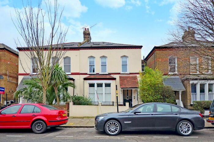 2 Bedroom Flat To Rent In Finsbury Park Road, Finsbury Park, N4