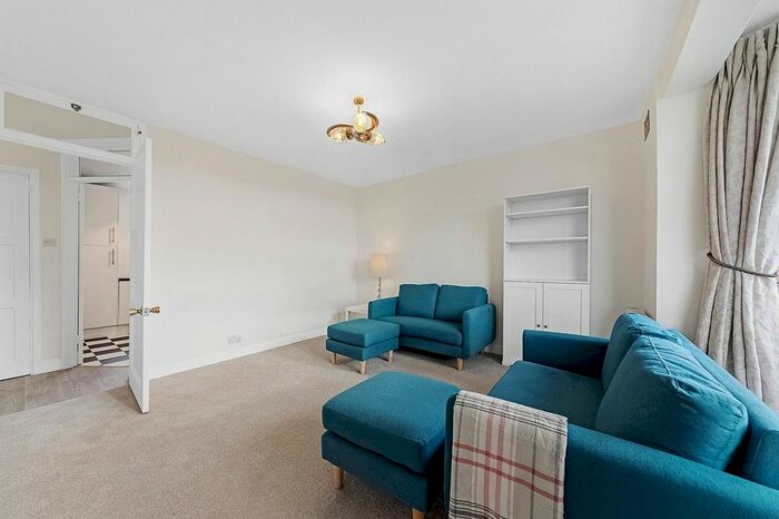 1 Bedroom Flat To Rent In Aspen Gardens, Hammersmith, London, W6