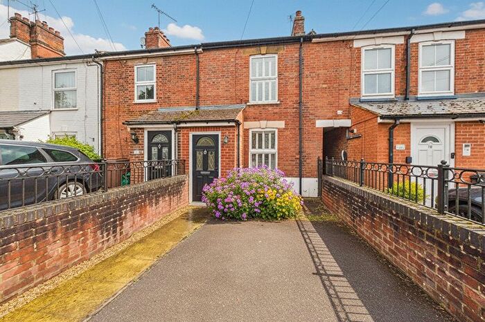 3 Bedroom Terraced House For Sale In Oxford Road, Wokingham, Berkshire, RG41
