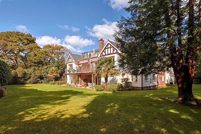 3 Bedroom Flat For Sale In Nairn Road, Canford Cliffs, BH13