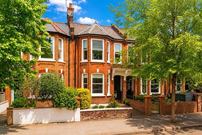 3 Bedroom Flat For Sale In Oxford Gardens, North Kensington, W10