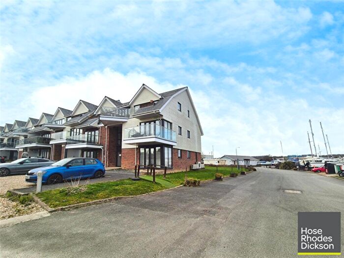 2 Bedroom Flat To Rent In Medina Breeze Walk, Binfield, PO30