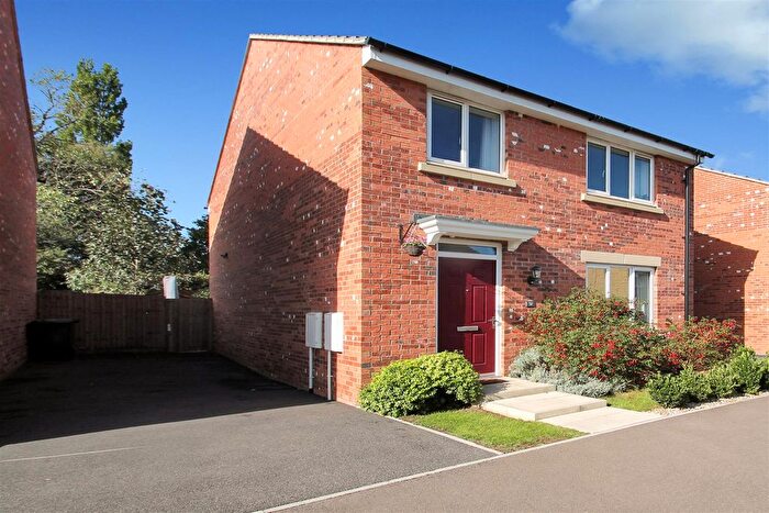 4 Bedroom Detached House For Sale In Red Kite Way, Raunds, NN9