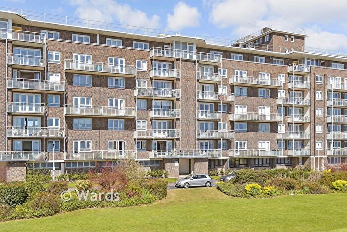 2 Bedroom Flat For Sale In The Gateway, Dover, Kent, CT16
