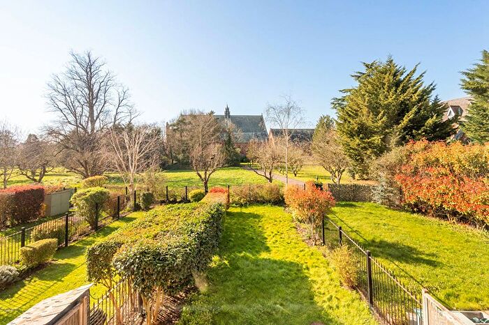 4 Bedroom Terraced House For Sale In Bridgeman Drive, Windsor, SL4