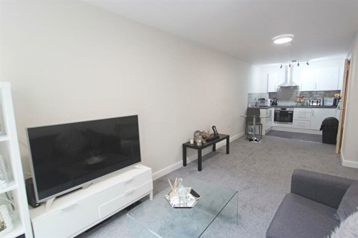 1 Bedroom Flat To Rent In Victoria House, Skinner Lane, LS7