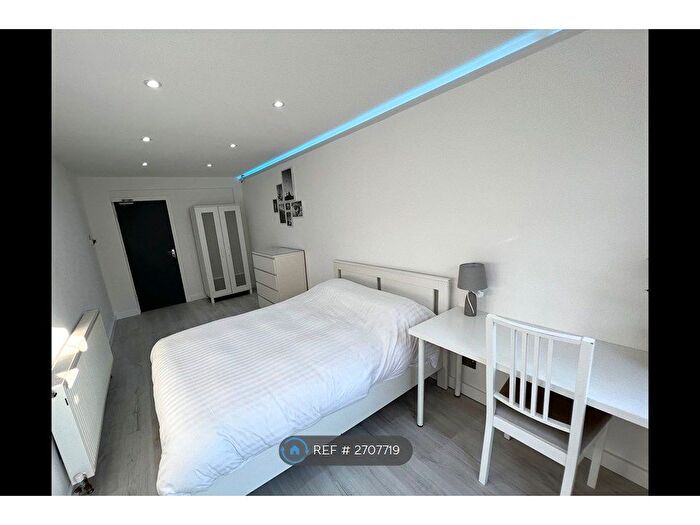 6 Bedroom Semi-detached House To Rent In Priest Avenue, Canterbury, CT2