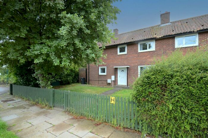 3 Bedroom Semi-Detached House To Rent In Lingfield Close, Darlington, DL1