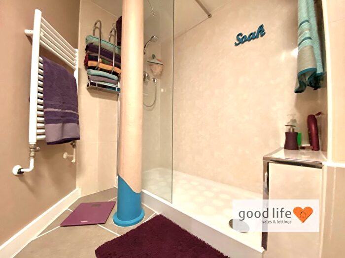 2 Bedroom Flat For Sale In Chandlers Road, Roker, Sunderland, SR6