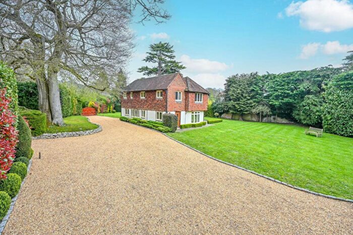 6 Bedroom Detached House To Rent In Gravelpits Lane, Gomshall, Guildford, GU5