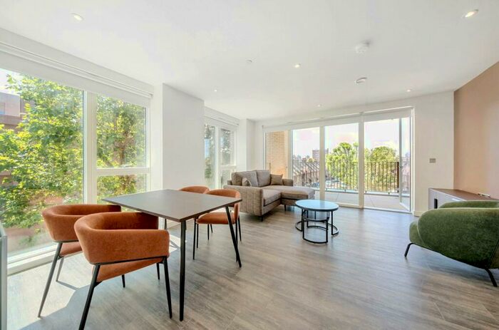 2 Bedroom Apartment To Rent In Dawes Street, London, SE17