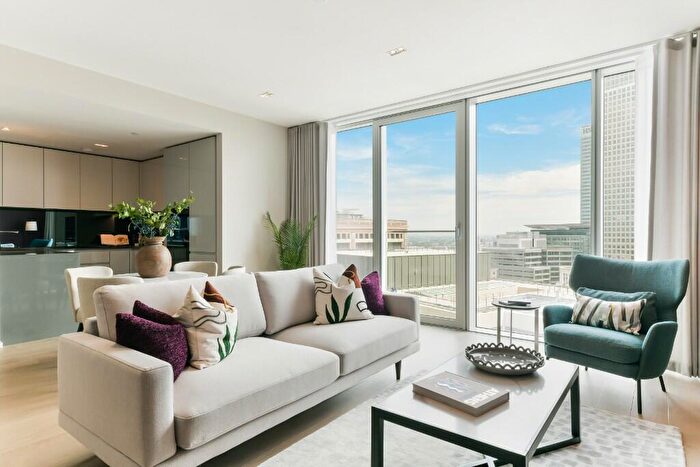 2 Bedroom Apartment To Rent In Newfoundland Place, London, E14