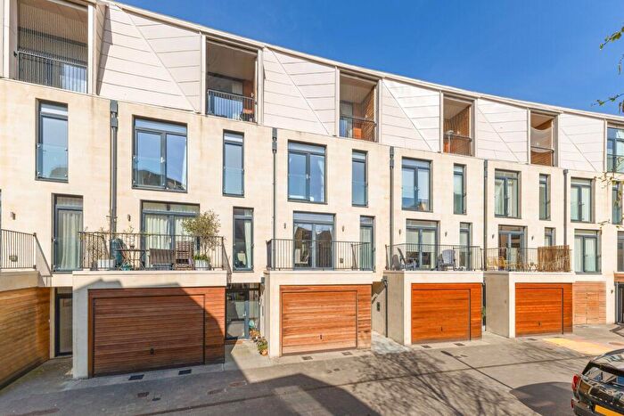 4 Bedroom Terraced House To Rent In Western Terrace, BA2
