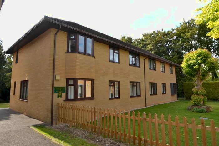 2 Bedroom Flat To Rent In Micheldever Road, Andover, SP10