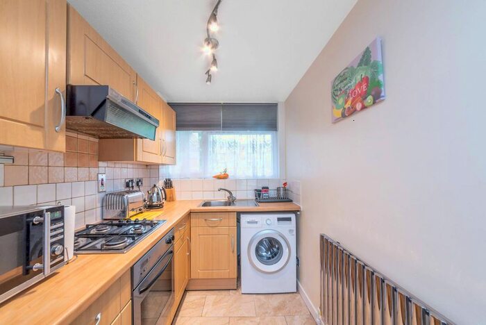 1 Bedroom Flat To Rent In Brecknock Road, Tufnell Park, London, N7