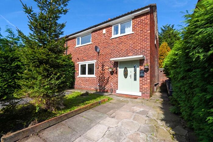 4 Bedroom Semi-Detached House For Sale In Foxhill Road, Eccles, M30