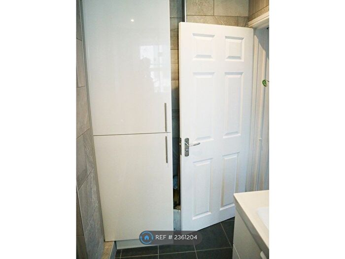 1 Bedroom Flat To Rent In Victoria Chambers, London, EC2A
