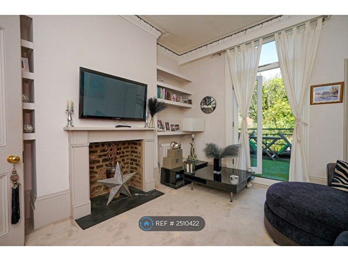 1 Bedroom Flat To Rent In Wimbledon, London, SW19