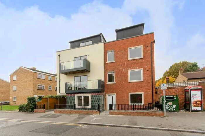 2 Bedroom Flat To Rent In Abbey Road, Colliers Wood, SW19