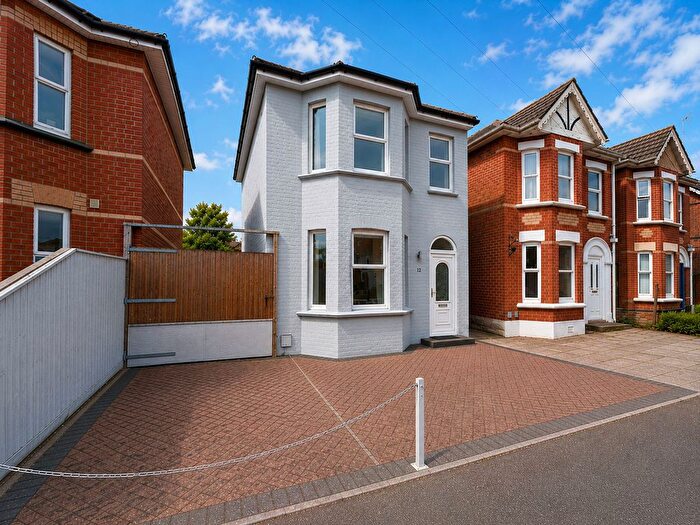 5 Bedroom Property To Rent In Leslie Road, Bournemouth, BH9