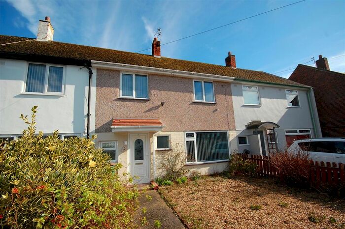 3 Bedroom Semi-Detached House To Rent In Hudson Road, Moreton, Wirral, CH46