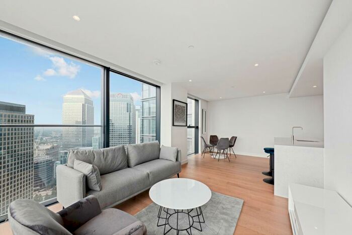 2 Bedroom Apartment To Rent In Hampton Tower, South Quay Plaza, Canary Wharf, E14