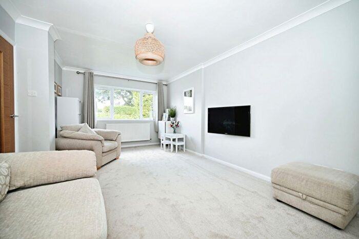 4 Bedroom Detached House For Sale In Montague Road, Woodlands, Rugby, CV22