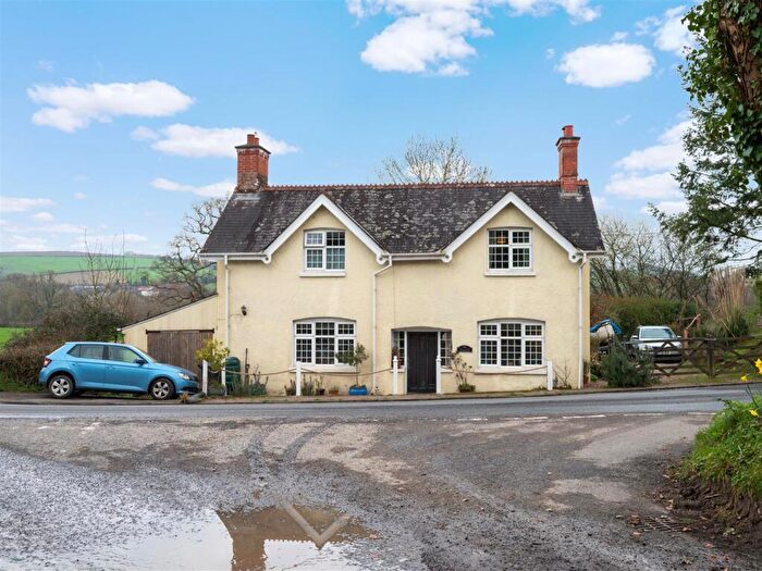 3 Bedroom Cottage For Sale In New Bridge, Tawstock, EX31