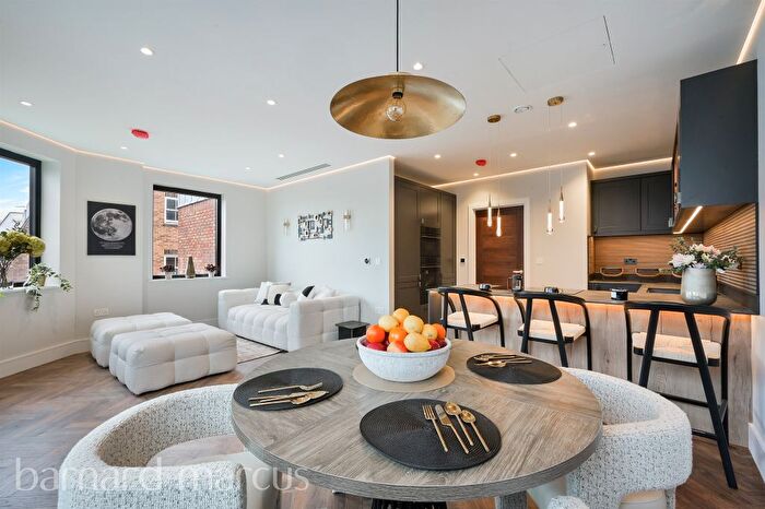 2 Bedroom Flat For Sale In King Street, London, W6