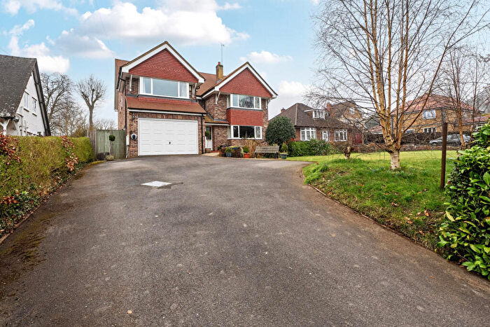 5 Bedroom Detached House For Sale In Clevedon Road, Tilehurst, Reading, Berkshire, RG31