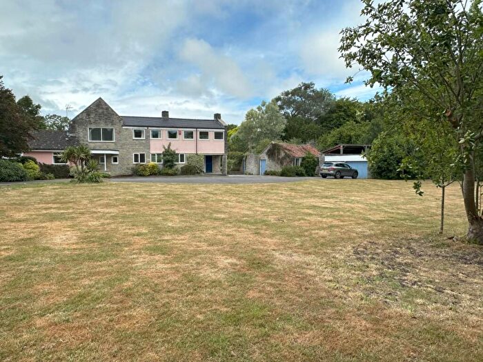 6 Bedroom Detached House To Rent In Street, BA16