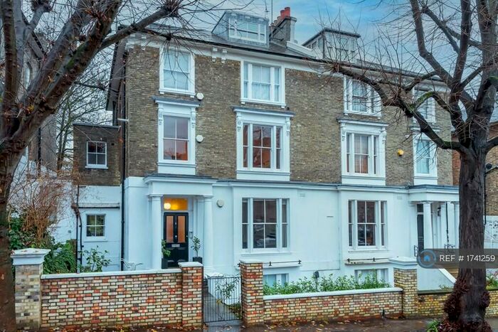 2 Bedroom Flat To Rent In First Floor, London, NW3